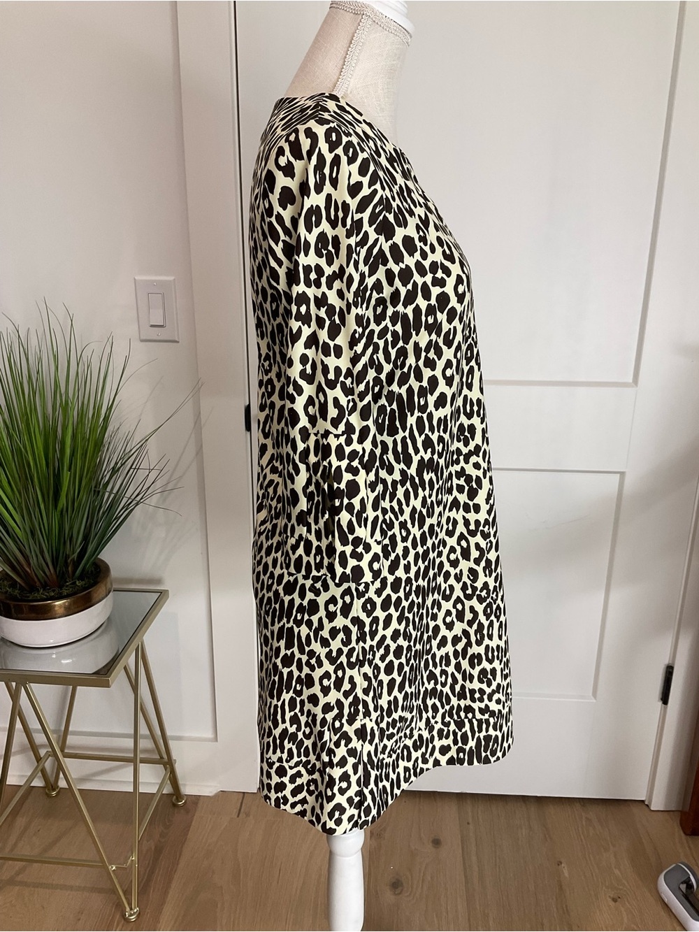 Jude Connally Leopard Print Shift Dress Small 3/4 Sleeve Stretch Knit - Picture 2 of 7